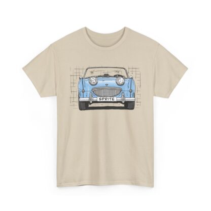 T-Shirt, Austin-Healey Sprite Mk1, Frogeye, Strichzeichnung, Hellblau, personalisierbar mit Kennzeichen – Bild 4